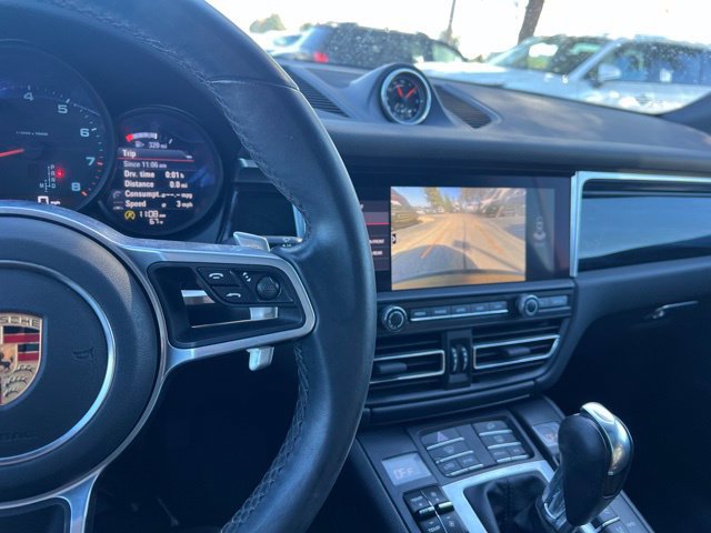Used 2020 Porsche Macan w/ Premium Package Plus AWD/4WD image 18
