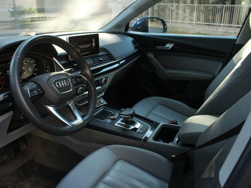 Used 2019 Audi Q5 2.0T Premium Plus w/ Premium Plus Package AWD/4WD image 13