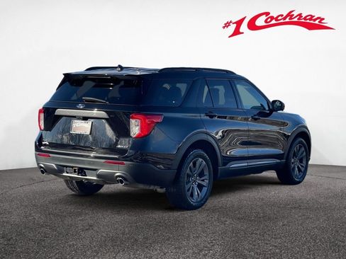 Used 2023 Ford Explorer XLT w/ Equipment Group 202A image 7