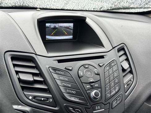 Used 2018 Ford Fiesta SE image 22