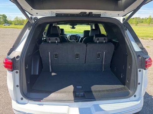 Used 2023 Chevrolet Traverse Premier AWD/4WD image 19