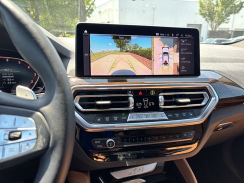 Certified 2025 BMW X4 xDrive30i AWD/4WD image 31