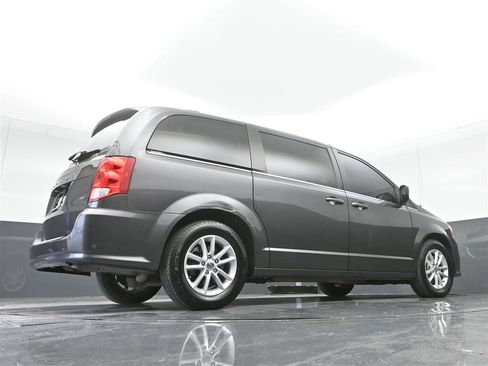 Used 2020 Dodge Grand Caravan SXT FWD image 34