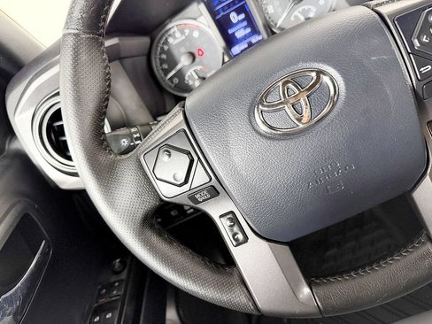 Used 2020 Toyota Tacoma TRD Off-Road w/ Technology Package AWD/4WD image 54