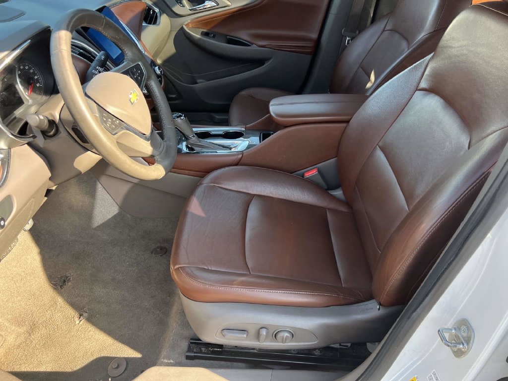 Used 2017 Chevrolet Malibu LT w/ Leather Package FWD image 20
