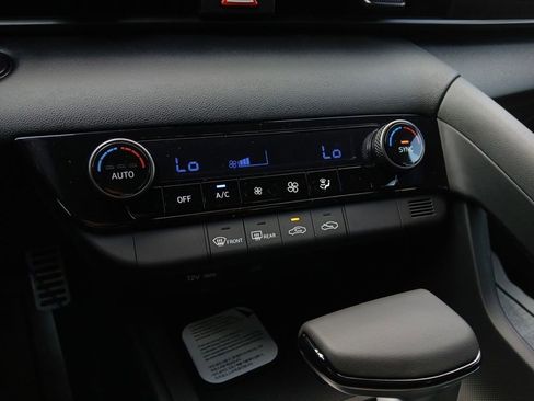 New 2026 Hyundai Elantra Sport FWD image 18