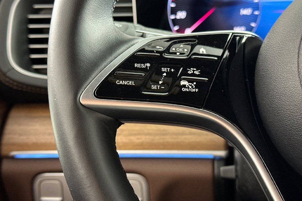 Certified 2026 Mercedes-Benz GLS 450 4MATIC image 29