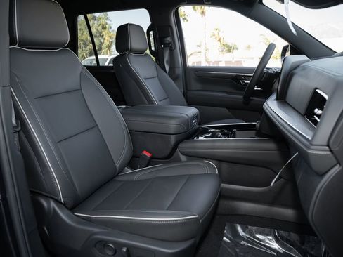 New 2026 Chevrolet Tahoe Premier RWD image 40
