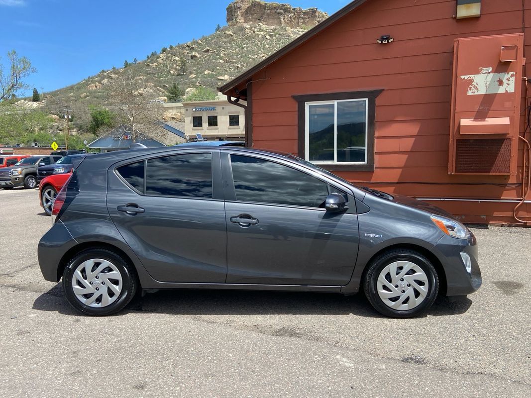 Used 2016 Toyota Prius C Two FWD image 2