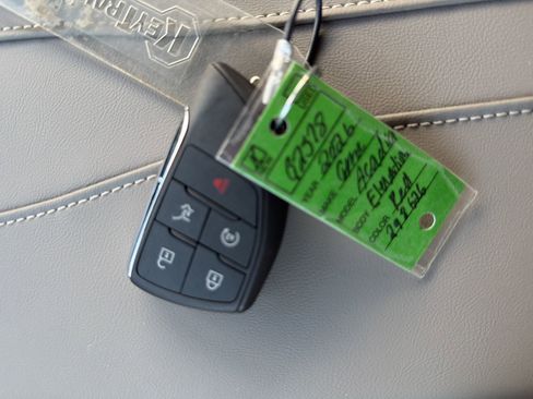 New 2026 GMC Acadia Elevation image 30