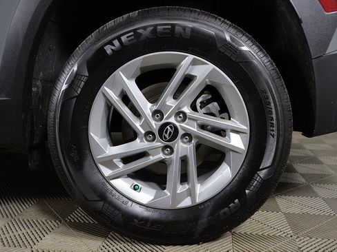 Certified 2025 Hyundai Tucson SE image 16