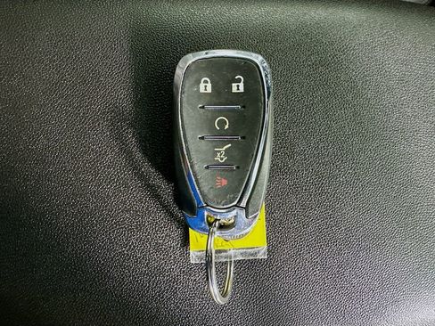 Used 2019 Chevrolet Equinox LT image 40