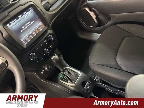 Used 2023 Jeep Renegade Latitude image 15