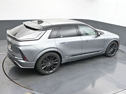 New 2026 Cadillac Lyriq V image 34
