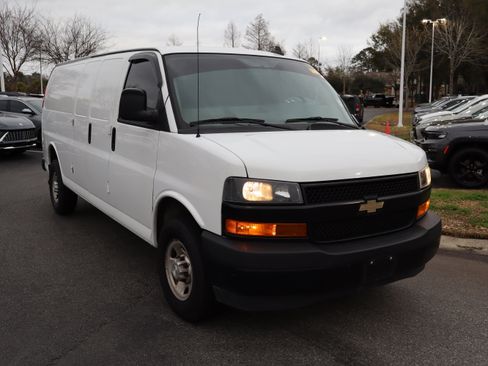 Used 2021 Chevrolet Express 2500 Extended w/ Driver Convenience Package image 2