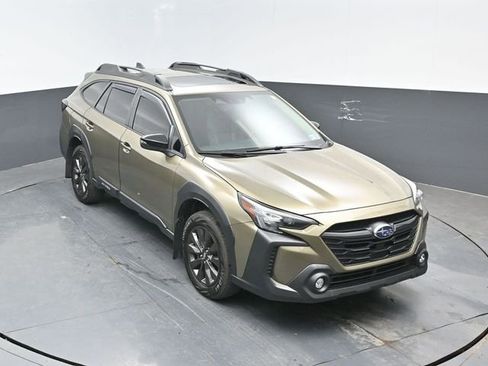 Used 2025 Subaru Outback Onyx Edition AWD/4WD image 17