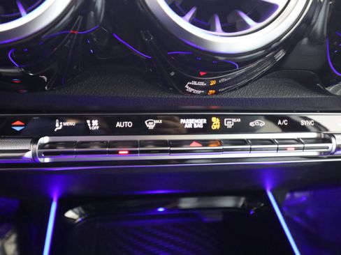 New 2026 Mercedes-Benz GLB 250 image 21