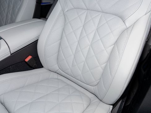 New 2026 BMW X5 xDrive40i w/ Climate Comfort Package image 18