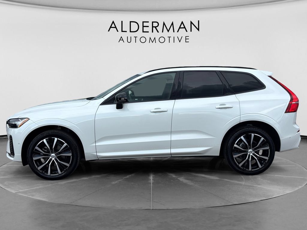 Used 2024 Volvo XC60 B5 Plus w/ Protection Package Premier AWD/4WD image 2