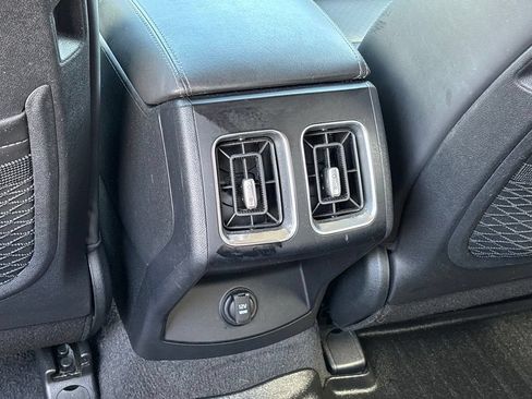 Used 2025 Kia Sorento EX w/ Panoramic Sunroof Package FWD image 16