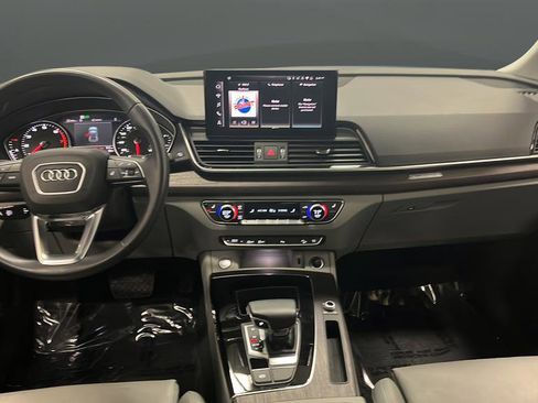 Used 2024 Audi Q5 2.0T Premium w/ Convenience Package image 12