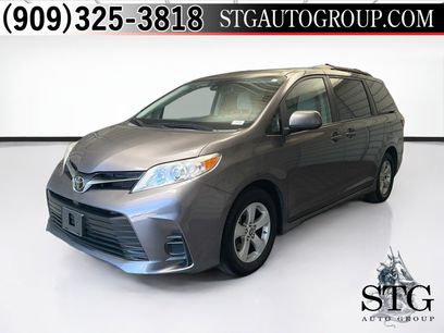 Used 2020 Toyota Sienna LE w/ Carpet Mat Package