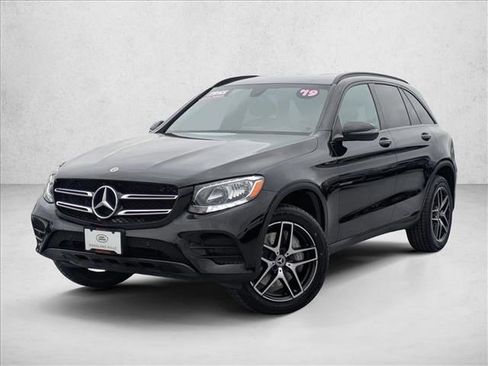 Used 2019 Mercedes-Benz GLC 300 image 1