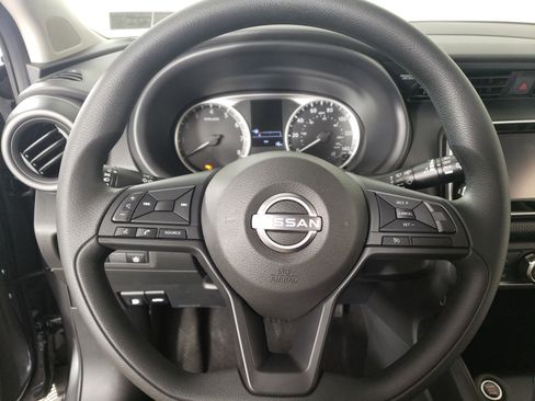 New 2025 Nissan Kicks Play S image 16