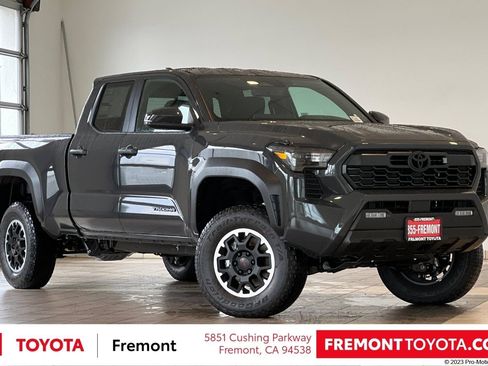 Used 2026 Toyota Tacoma TRD Off-Road w/ TRD Off Road Upgrade Package AWD/4WD image 2