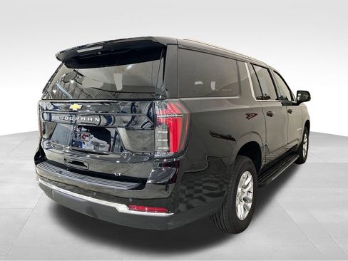 Used 2025 Chevrolet Suburban LT AWD/4WD image 5
