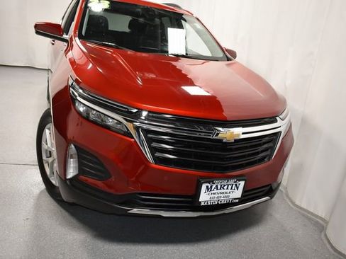 Used 2023 Chevrolet Equinox LT AWD/4WD image 3