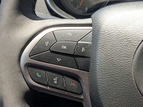 Used 2021 Jeep Cherokee Limited w/ Elite Package FWD image 27