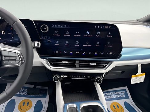 New 2026 Chevrolet Equinox EV LT image 14