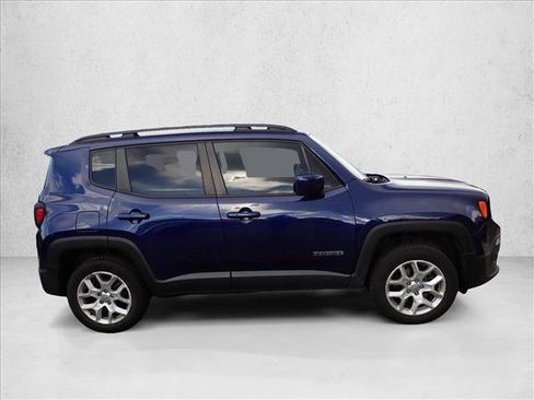 Used 2016 Jeep Renegade Latitude w/ Cold Weather Group AWD/4WD image 8