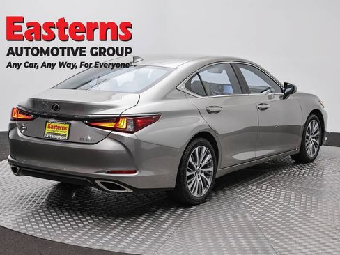Used 2021 Lexus ES 350 w/ Premium Package FWD image 5