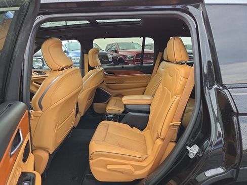 Used 2021 Jeep Grand Cherokee L Summit AWD/4WD image 13
