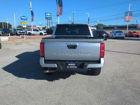 Used 2024 Toyota Tacoma SR5 RWD image 7