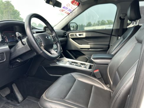 Certified 2022 Ford Explorer XLT AWD/4WD image 11