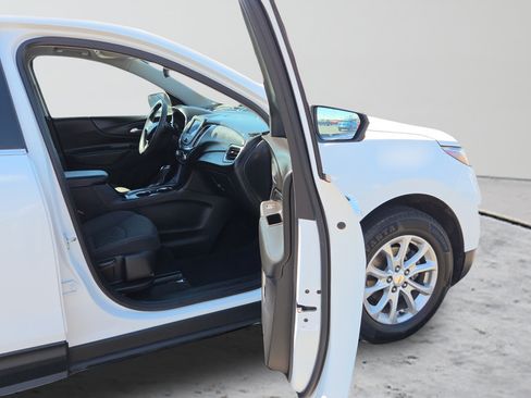 Used 2020 Chevrolet Equinox LT AWD/4WD image 36