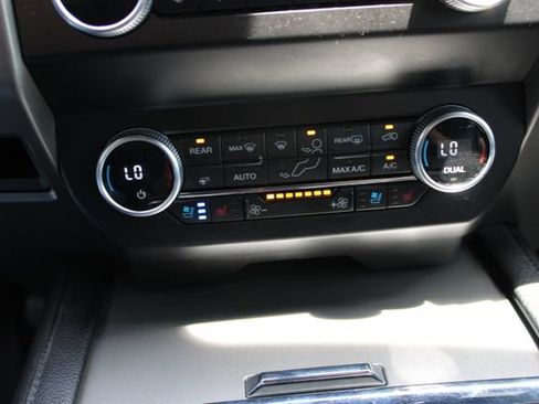 Used 2021 Ford Expedition XLT RWD image 30