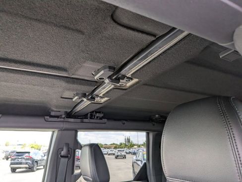 Used 2022 Ford Bronco Wildtrak AWD/4WD image 23