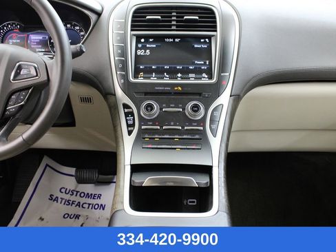 Used 2018 Lincoln MKX Select w/ Select Plus Package image 22