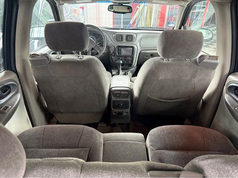 Used 2004 Chevrolet TrailBlazer LS w/ LS Preferred Equipment Group RWD image 7
