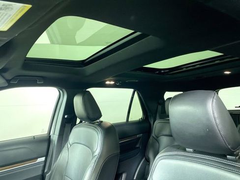 Used 2019 Ford Explorer Limited w/ Class III Trailer Tow Package image 17