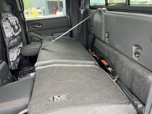 Used 2025 Nissan Frontier PRO-4X w/ Pro Convenience Package image 22