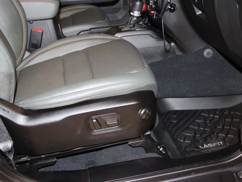 Used 2026 Jeep Gladiator Mojave AWD/4WD image 77