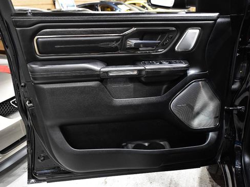 Used 2019 RAM 1500 Limited AWD/4WD image 19