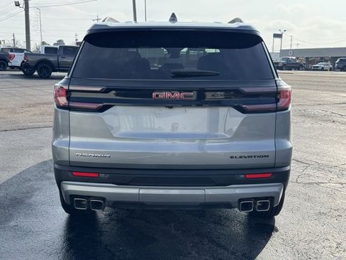 Used 2025 GMC Acadia Elevation image 4