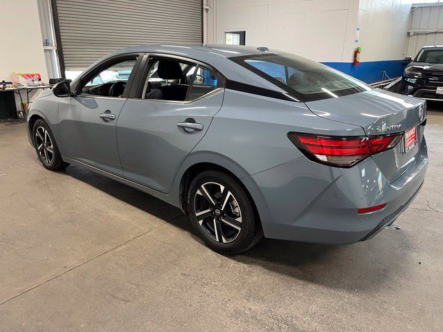 Used 2024 Nissan Sentra SV FWD image 5