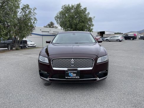 Used 2017 Lincoln Continental Select image 2